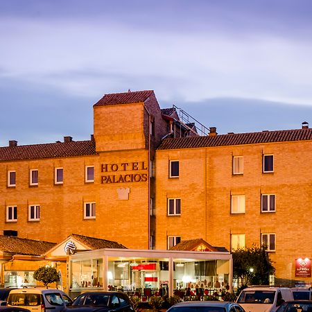 Hotel Palacios Alfaro Eksteriør bilde