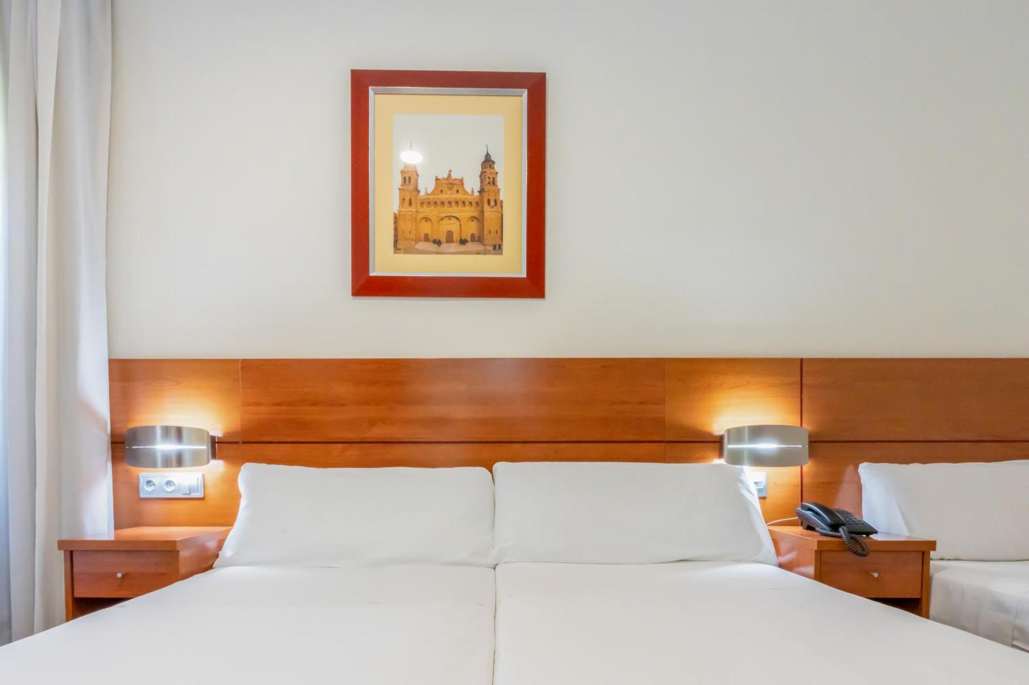 Hotel Palacios Alfaro Eksteriør bilde