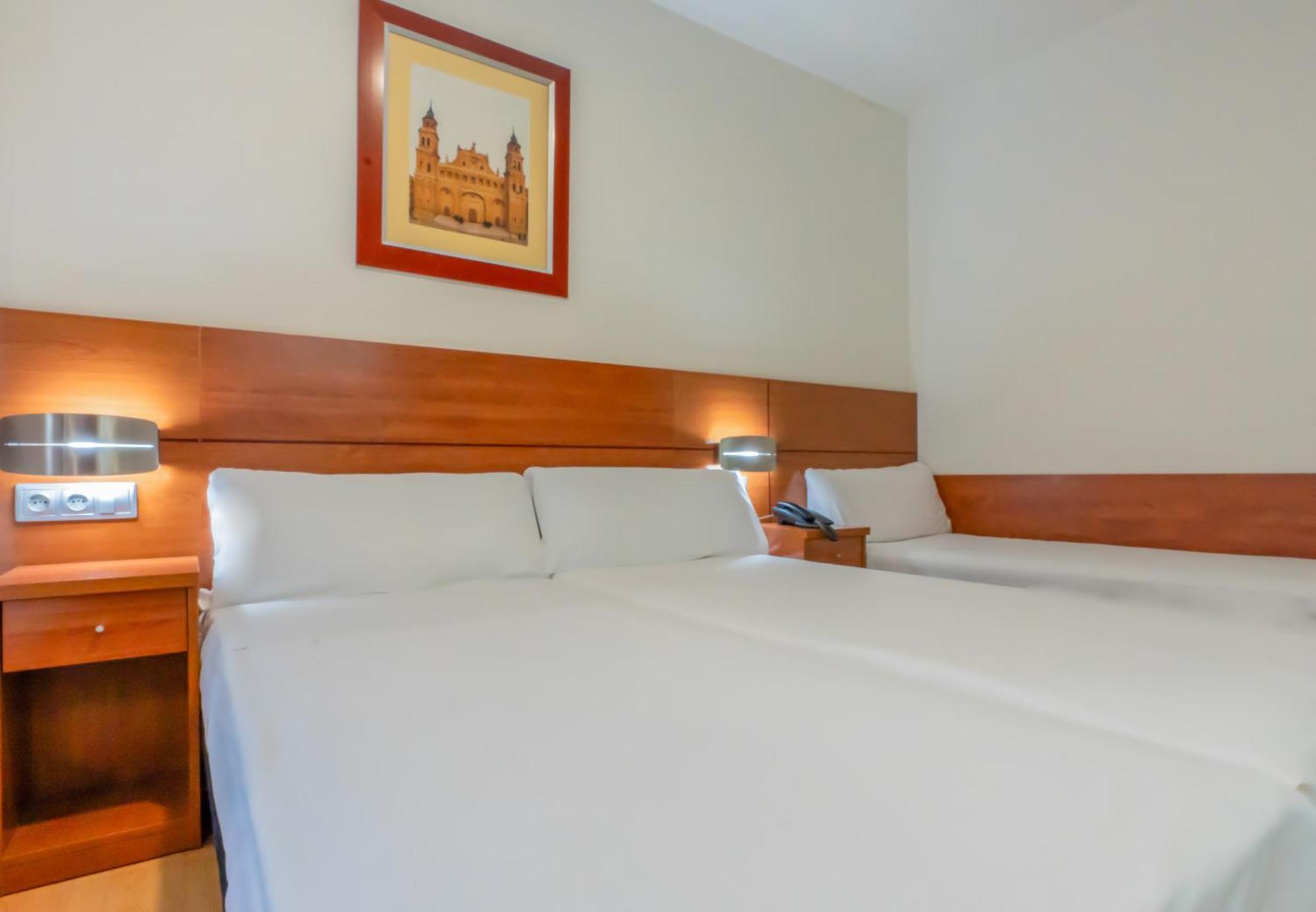 Hotel Palacios Alfaro Eksteriør bilde