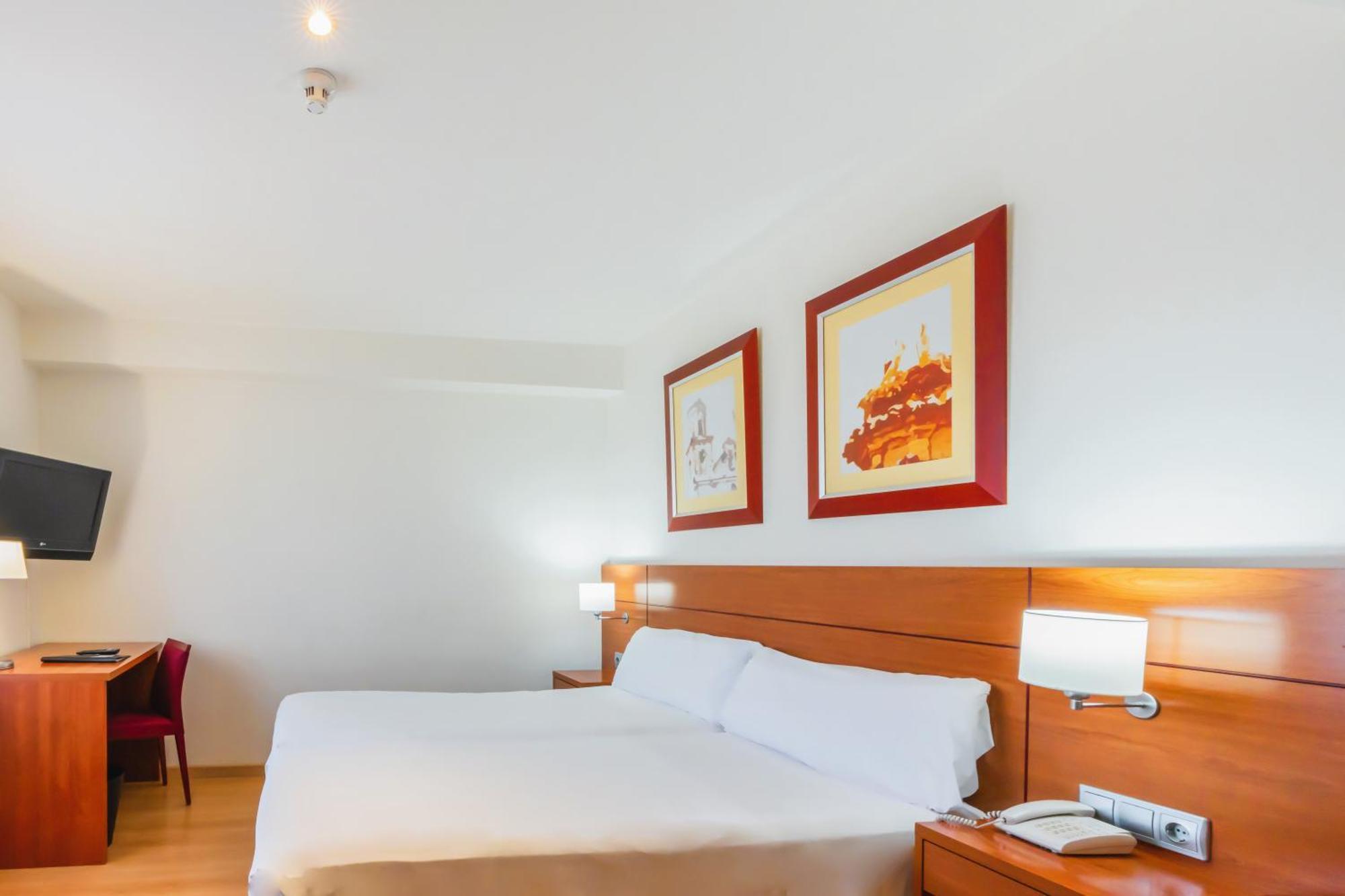 Hotel Palacios Alfaro Eksteriør bilde