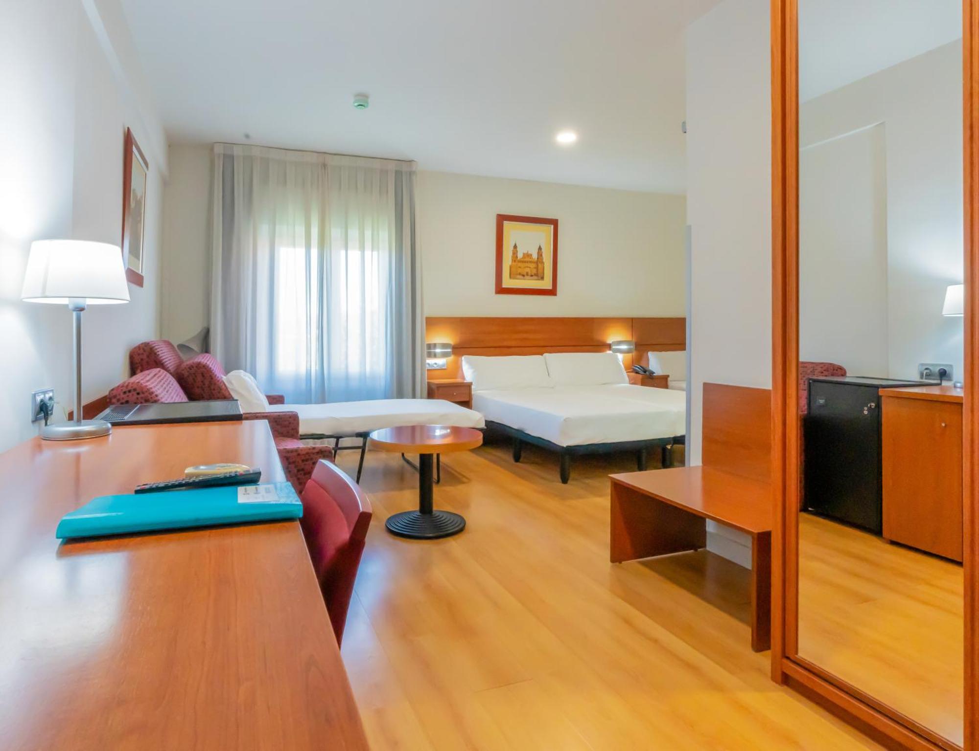 Hotel Palacios Alfaro Eksteriør bilde